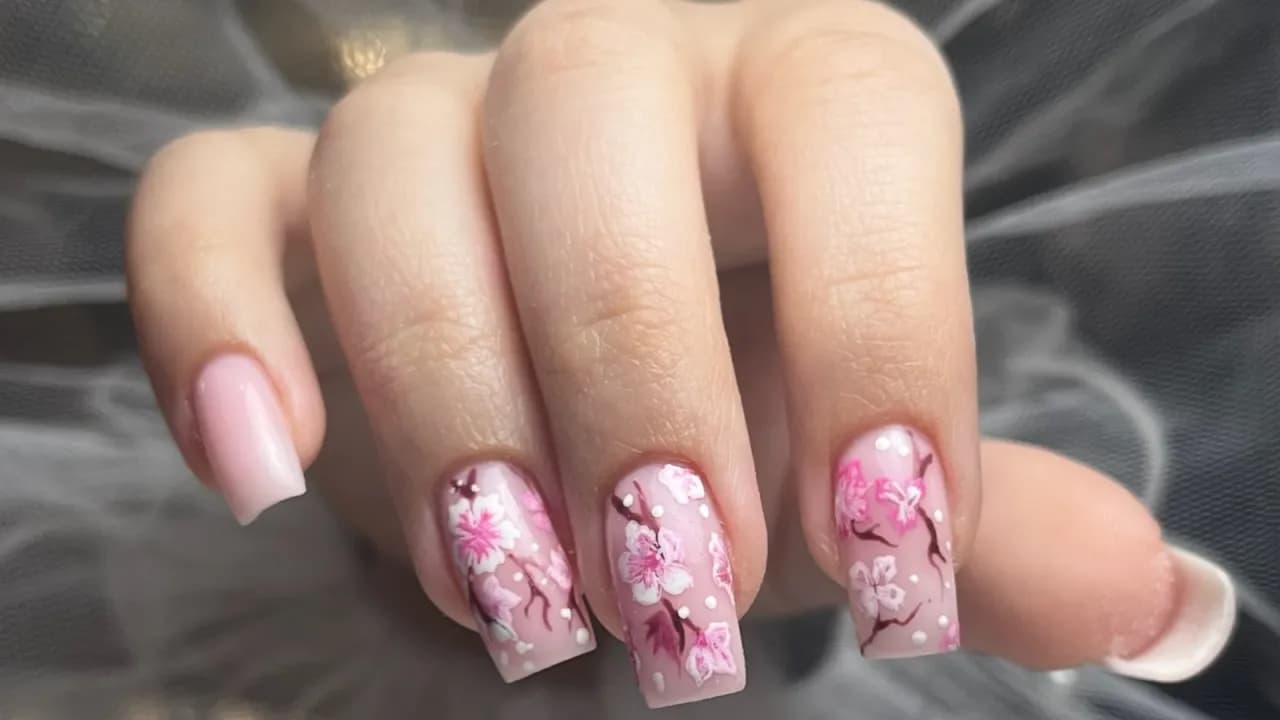 Czy manicure hybrydowy przedłuża paznokcie? Prawda vs mit